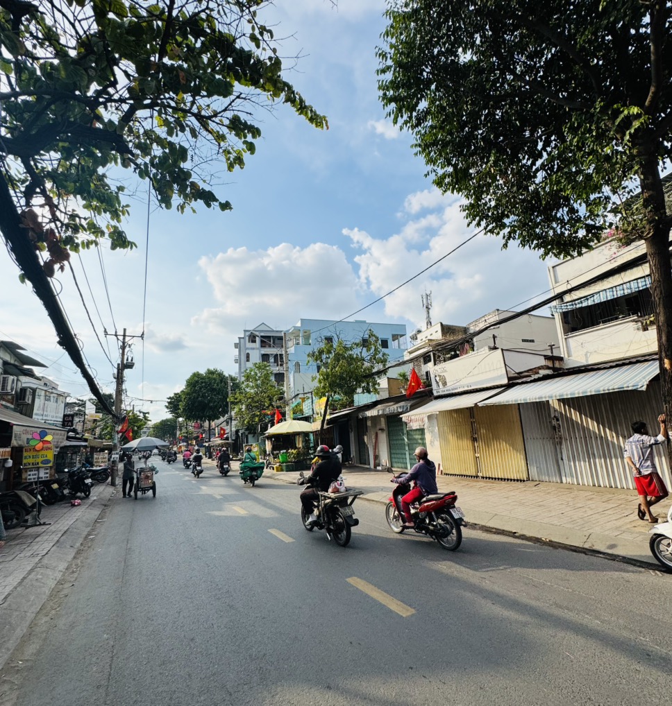 NHÀ MẶT TIỀN GẦN CHỢ PHÚ LÂM, TRƯỜNG HỌC MẠC ĐĨNH CHI